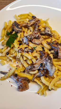 Pfifferlinge mit Spätzle in Sahnesoße