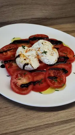 Burrata mit Tomate