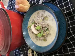 Gretasomis Käse-Lauch-Suppe mit Hackfleisch